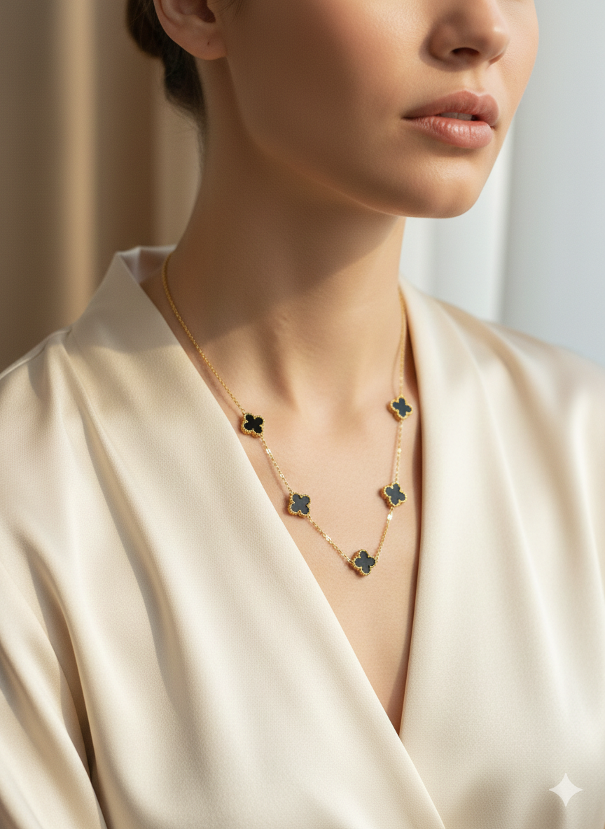 Duo Bloom Reversible Pendant Necklace (Black & White)