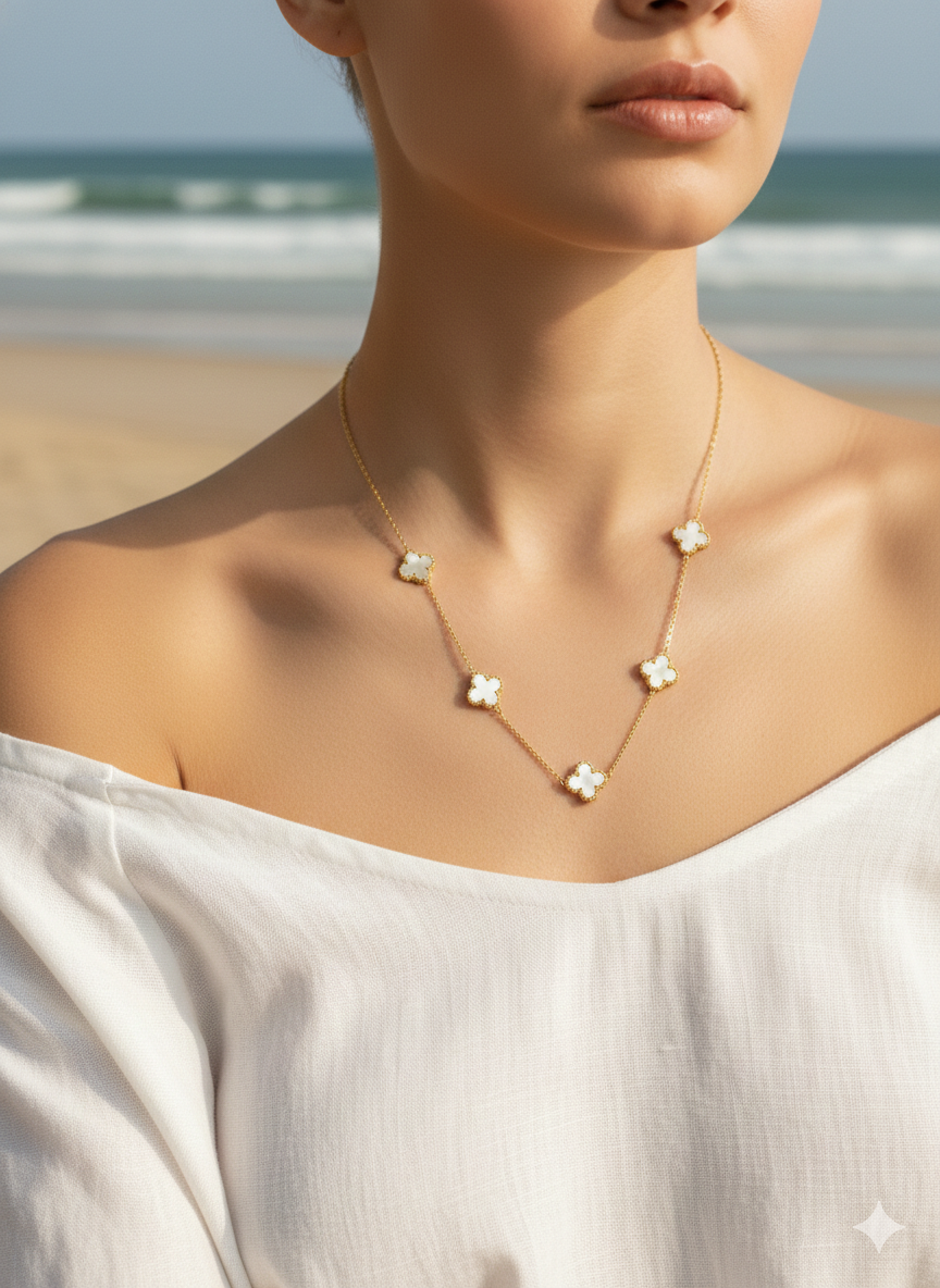 Duo Bloom Reversible Pendant Necklace (Black & White)